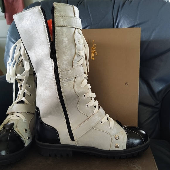 Fall/Spring boots - Picture 4 of 8